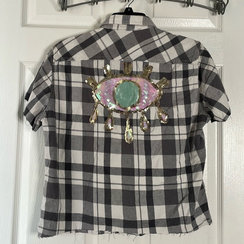 NWT Sojara sequin eye short sleeve button down flannel
